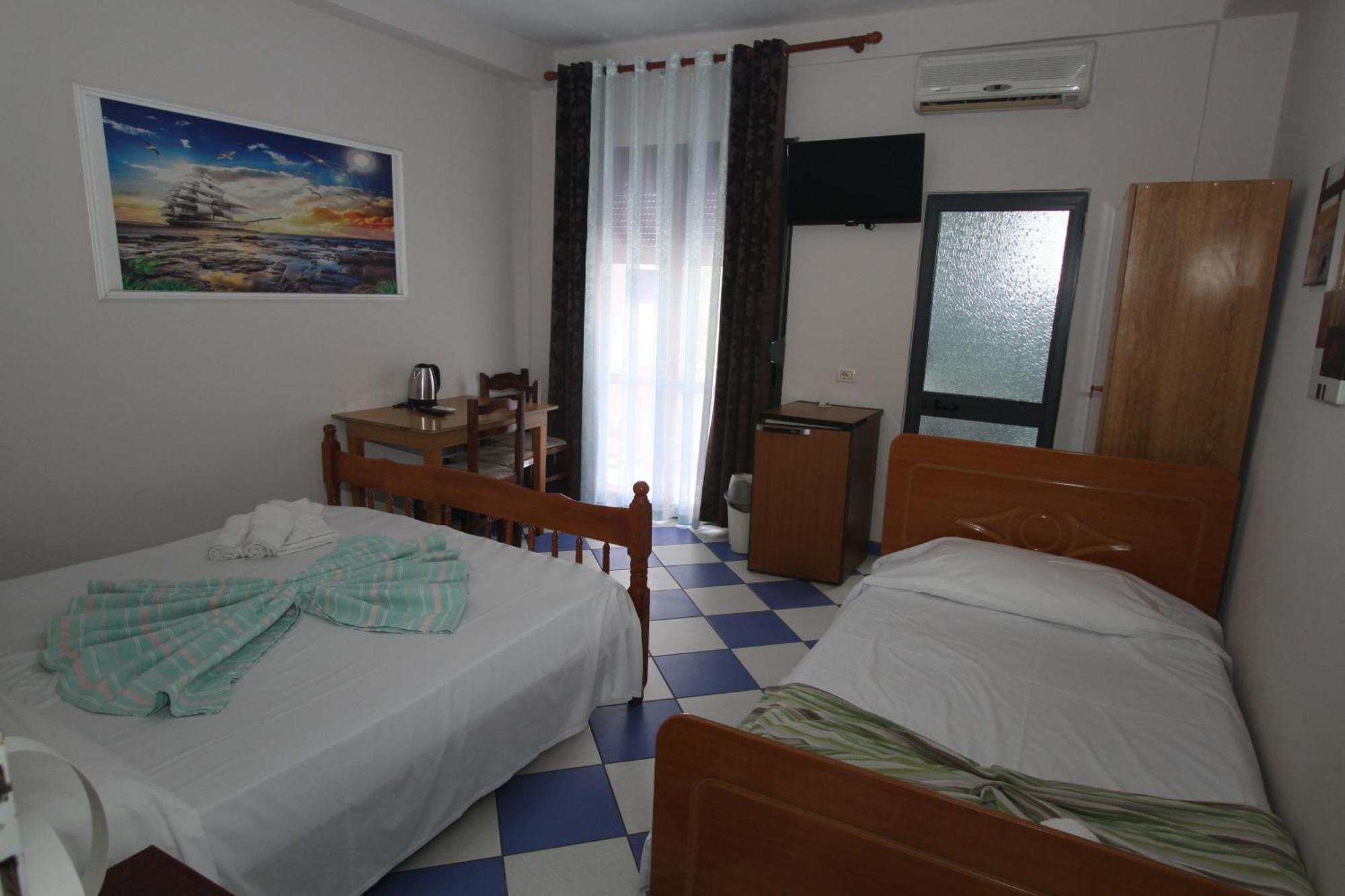 Kompleksi Eli Guest House Дуррес Екстер'єр фото