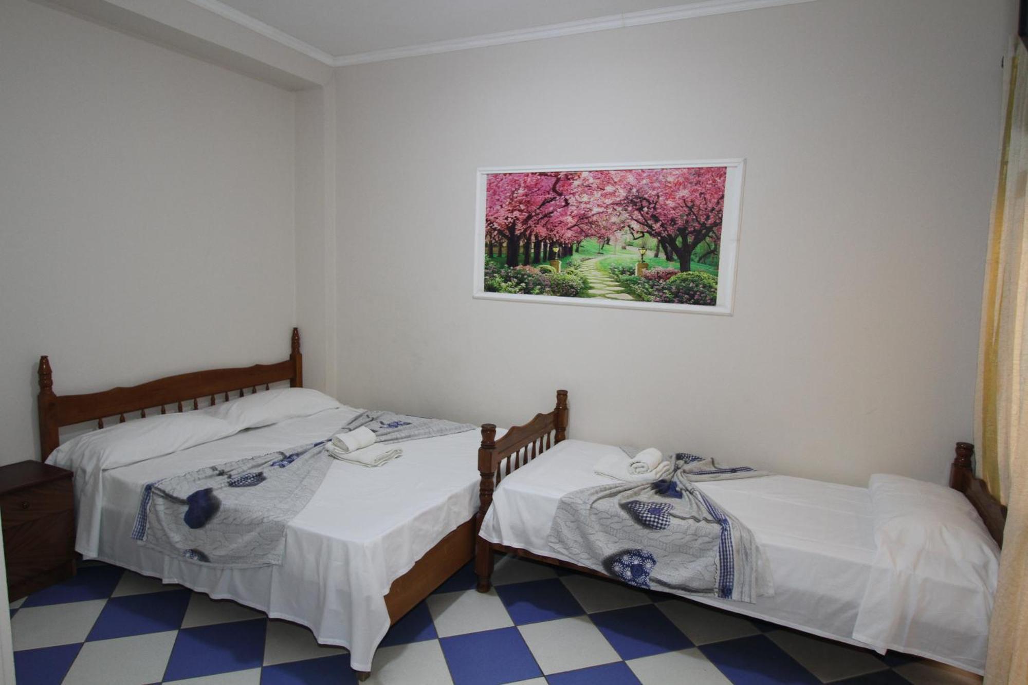 Kompleksi Eli Guest House Дуррес Екстер'єр фото