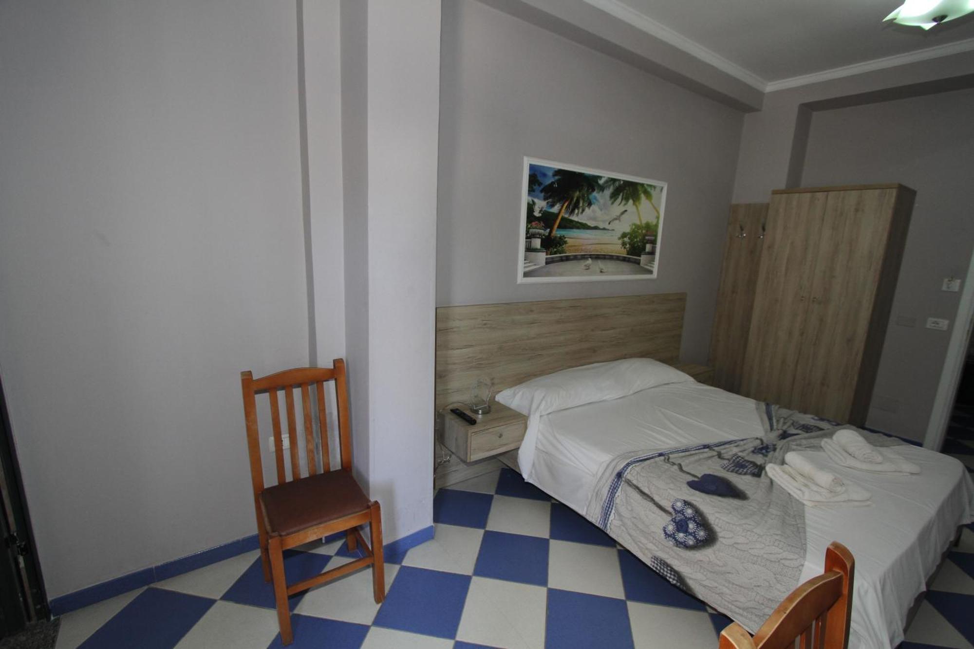 Kompleksi Eli Guest House Дуррес Екстер'єр фото