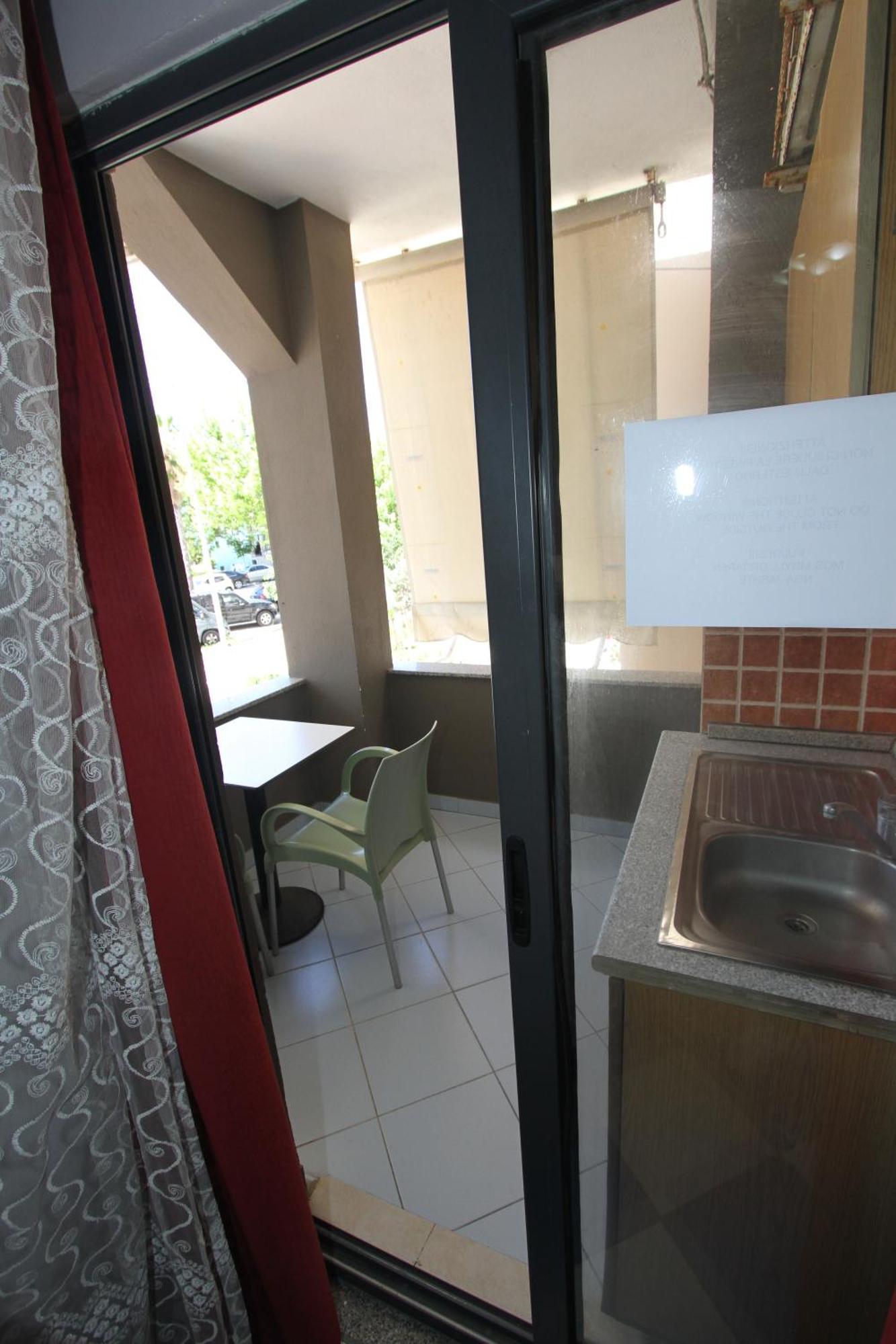 Kompleksi Eli Guest House Дуррес Екстер'єр фото