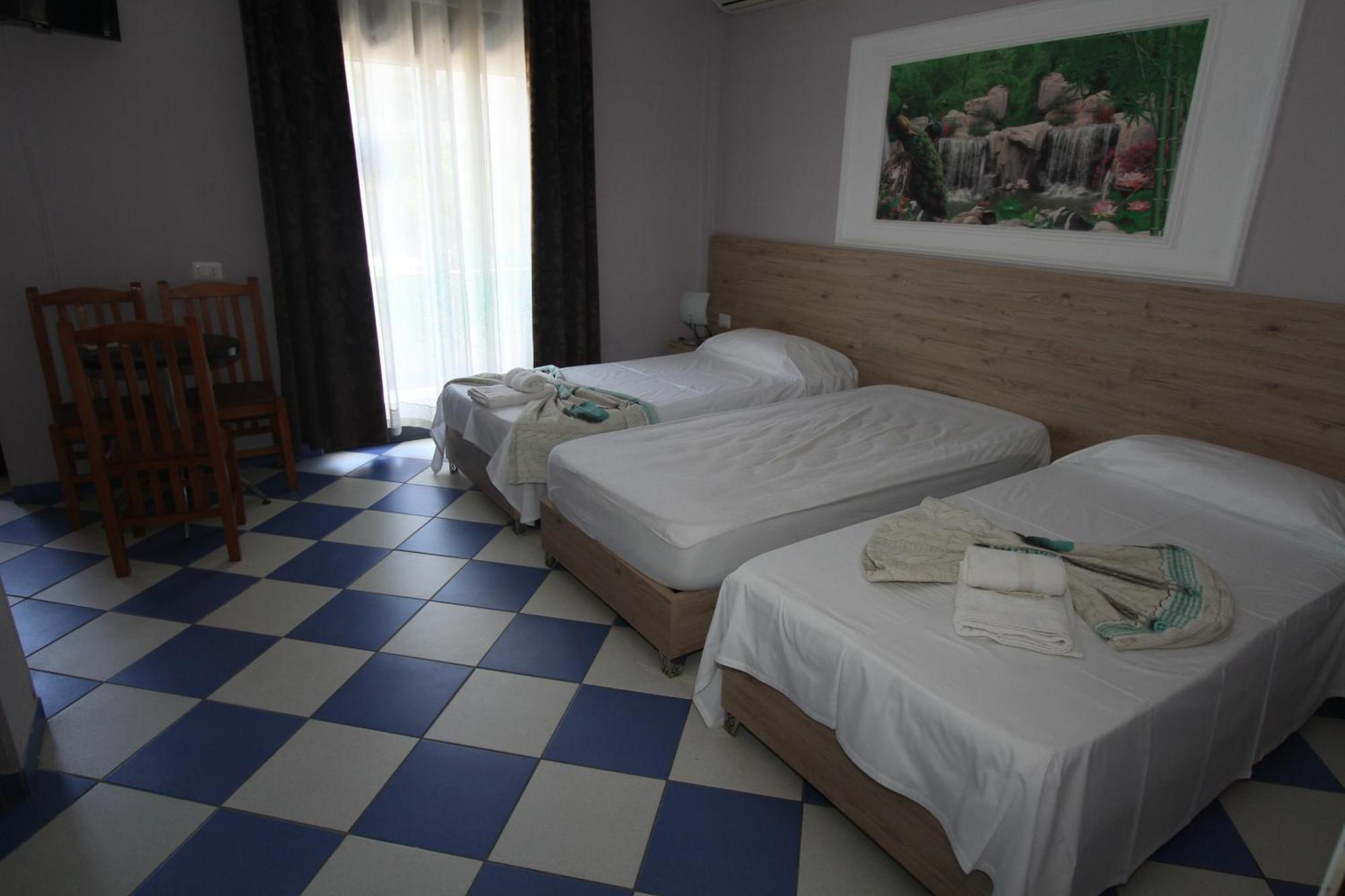Kompleksi Eli Guest House Дуррес Екстер'єр фото