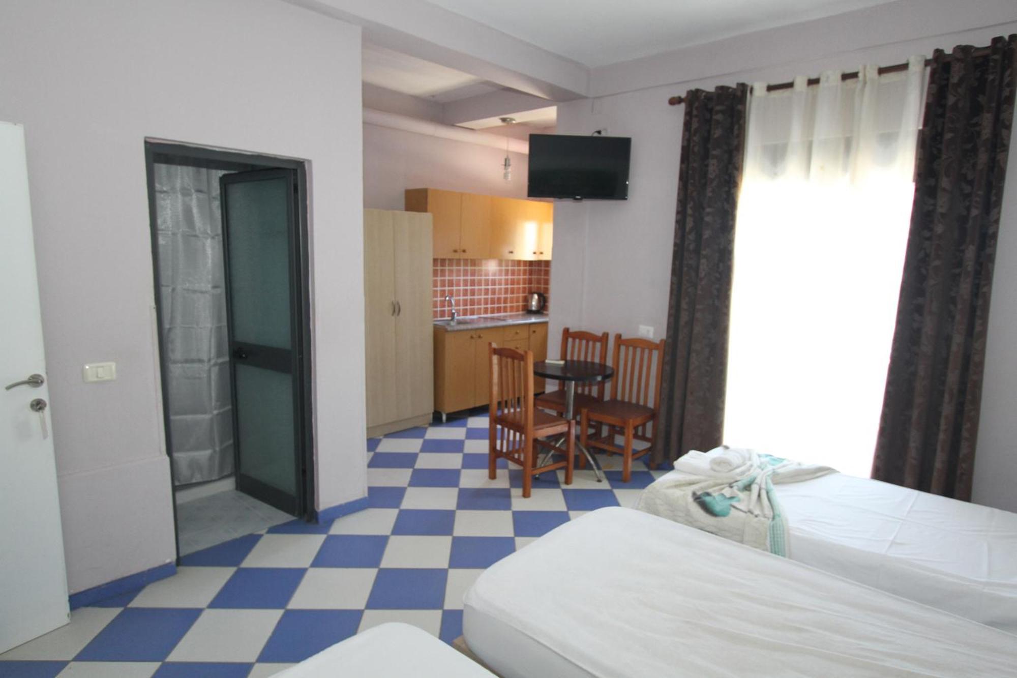 Kompleksi Eli Guest House Дуррес Екстер'єр фото